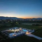 Villa Samantha Villa, By Tk Premium Ambelókipoi
