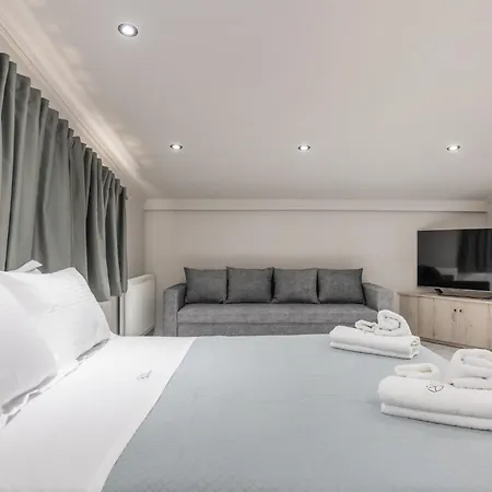 Samantha - Private Pool, 3 Ensuite Bedrooms & Complete Privacy Near Laganas, By Tk Premium Villa