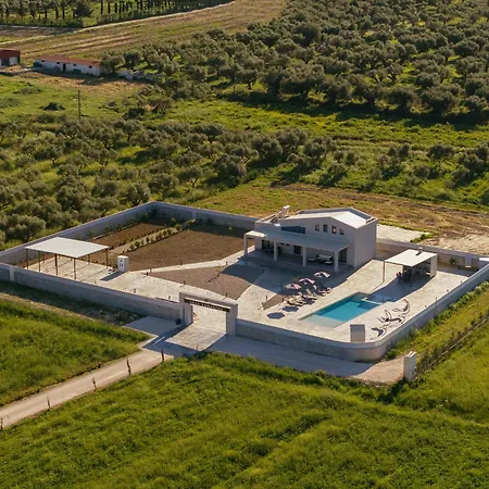 Samantha - Private Pool, 3 Ensuite Bedrooms & Complete Privacy Near Laganas, By Tk Premium