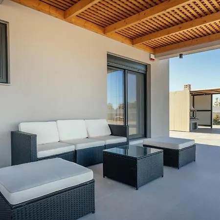Villa Samantha - Private Pool, 3 Ensuite Bedrooms & Complete Privacy Near Laganas, By Tk Premium *