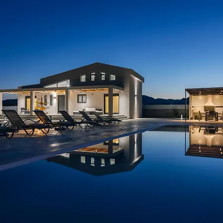 Samantha - Private Pool, 3 Ensuite Bedrooms & Complete Privacy Near Laganas, By Tk Premium Villa