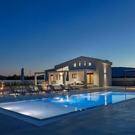 Samantha - Private Pool, 3 Ensuite Bedrooms & Complete Privacy Near Laganas, By Tk Premium Villa *