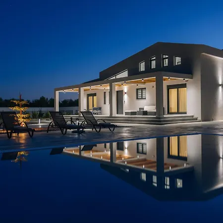 Villa Samantha - Private Pool, 3 Ensuite Bedrooms & Complete Privacy Near Laganas, By Tk Premium