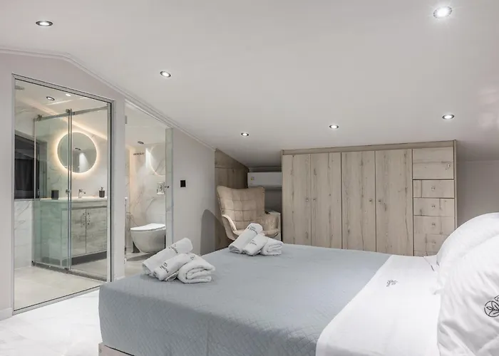 Samantha Villa, By Tk Premium Villa *