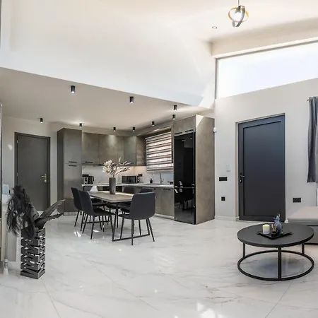 Samantha - Private Pool, 3 Ensuite Bedrooms & Complete Privacy Near Laganas, By Tk Premium Vila